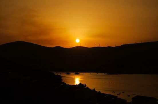 Apartment Sunset โตรกีร์ ภายนอก รูปภาพ